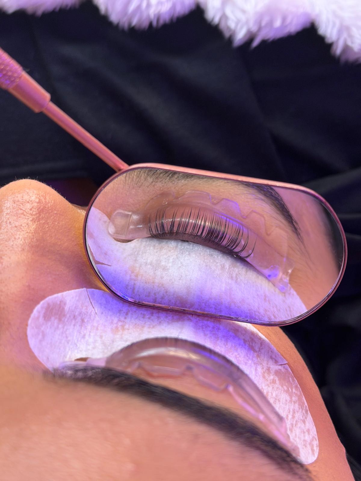 Halal brow lamination with bleach