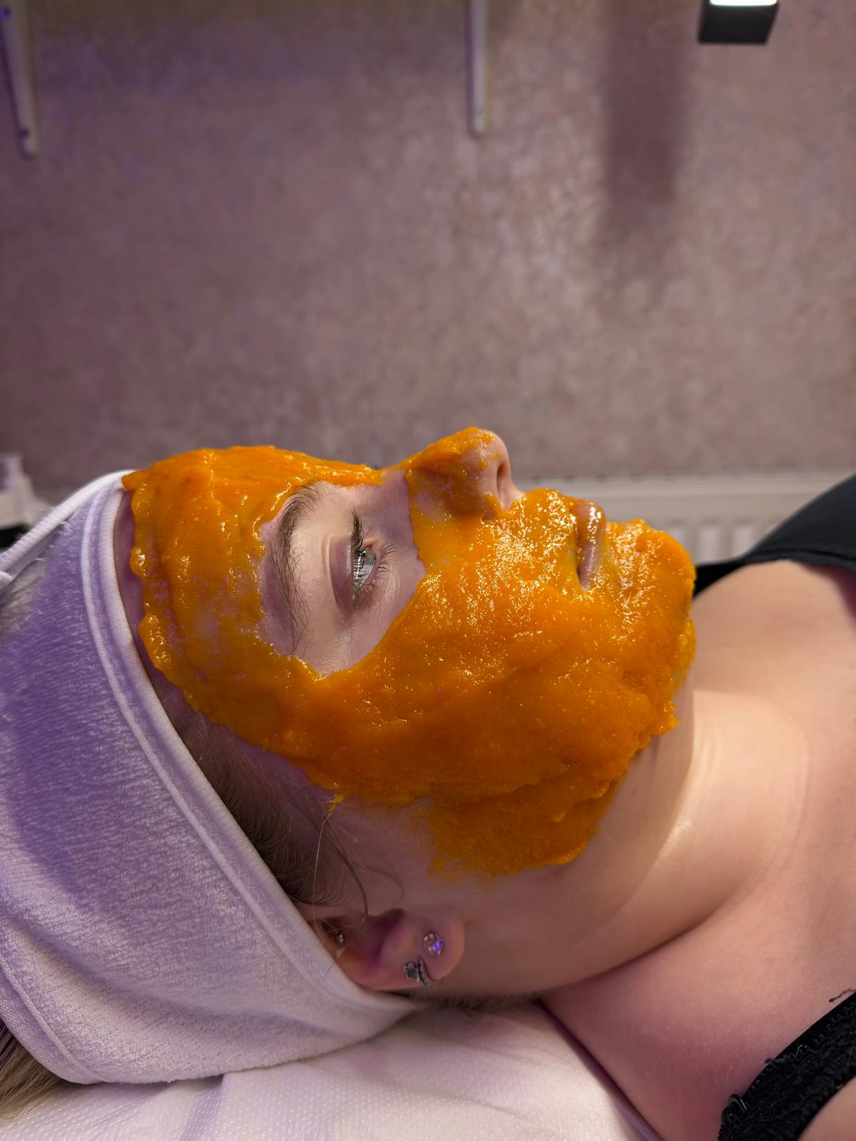 Hydro jelly mask facial treatment